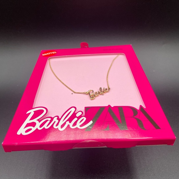 Barbie Zara Official Movie Necklace - Hard to find! New in box! - Picture 3 of 4